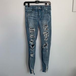 Skinny Jeans : With Rips